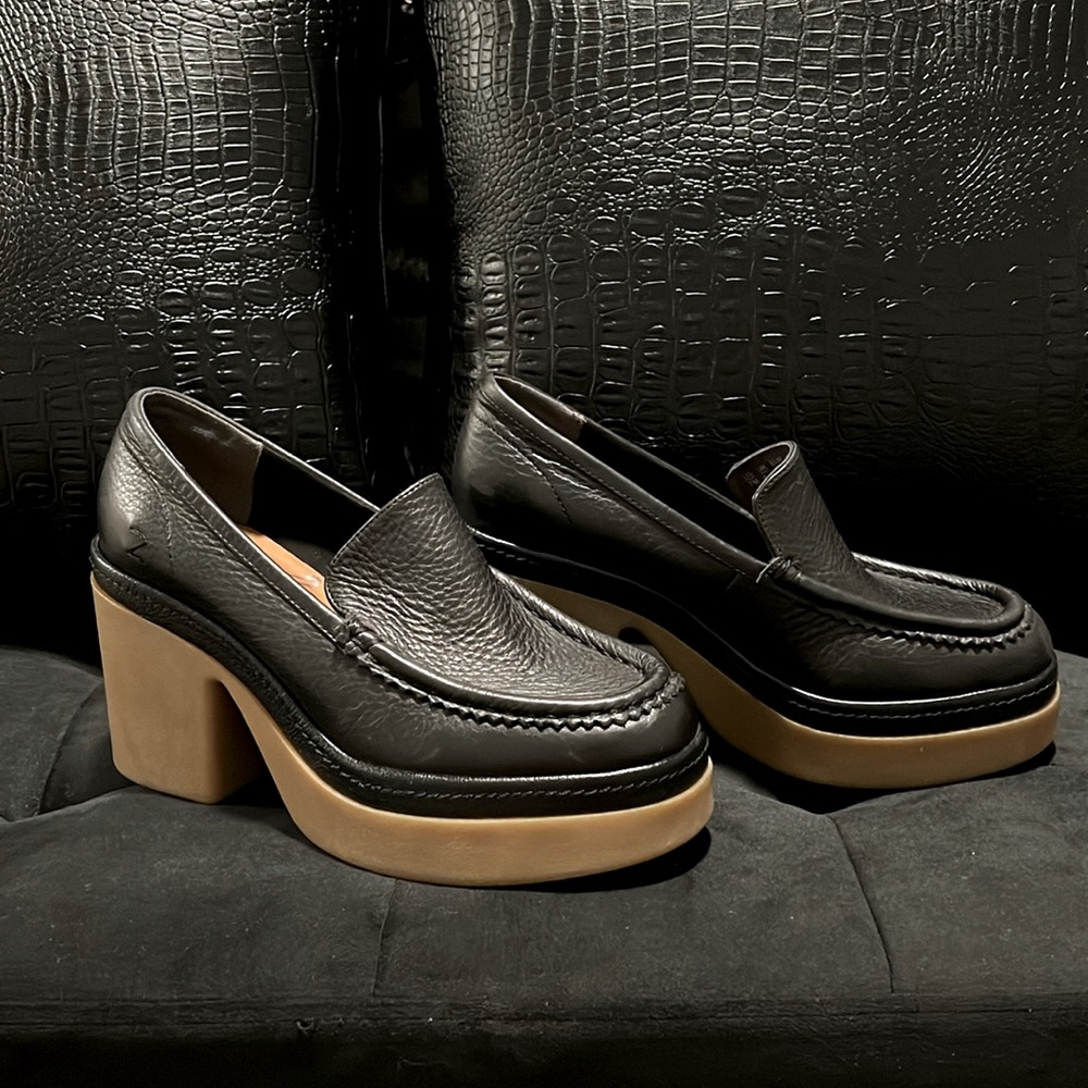 Size 7 Black Leather Shoes